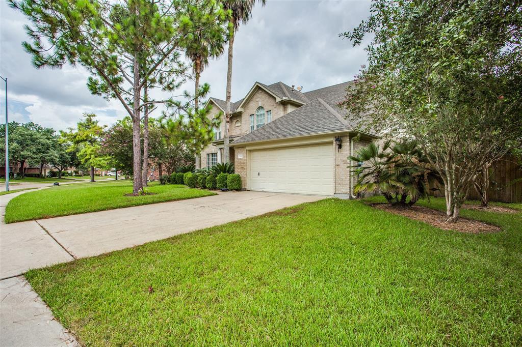 Property Photo: 3335 Harbrook Drive TX 77584