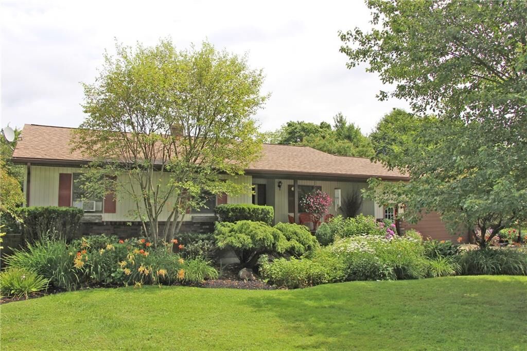 Property Photo: 9539 Eureka Road PA 16417