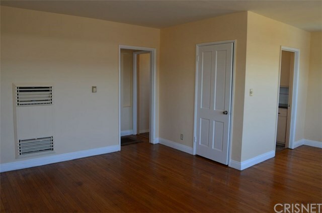 Property Photo:  6066 Sawyer Street  CA 90035 