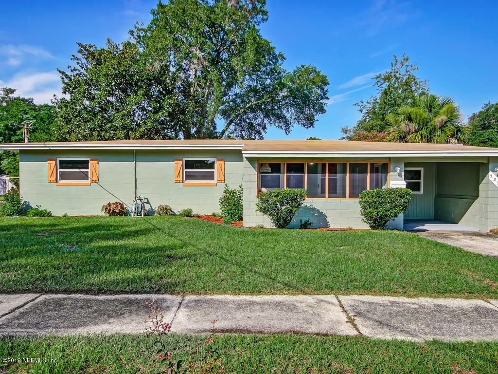 Property Photo:  7258 Alana Rd  FL 32211 