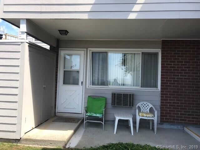 Property Photo: 205 West Walk 205 CT 06516