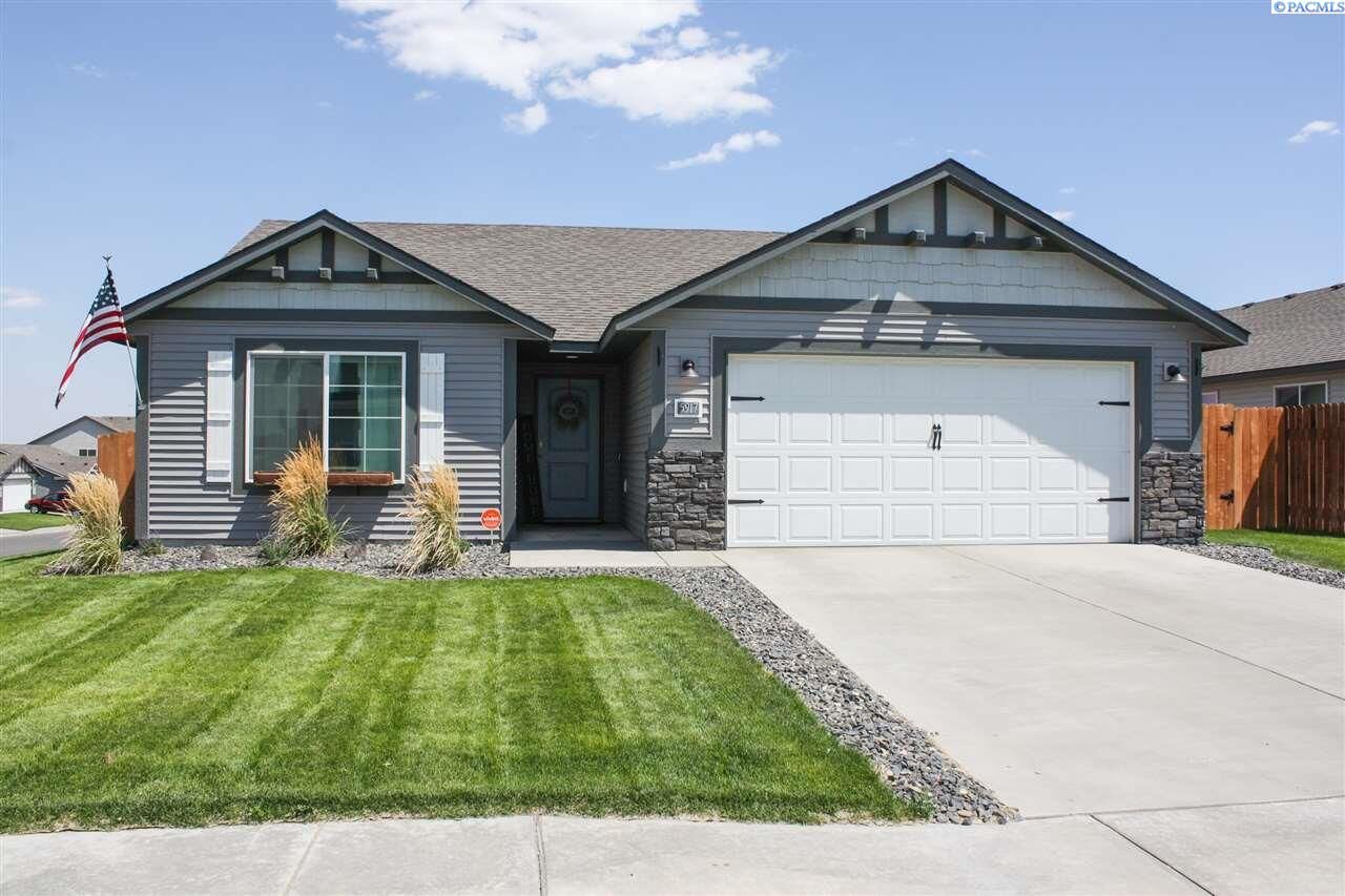 Property Photo:  5917 Ramus Ln  WA 99301 