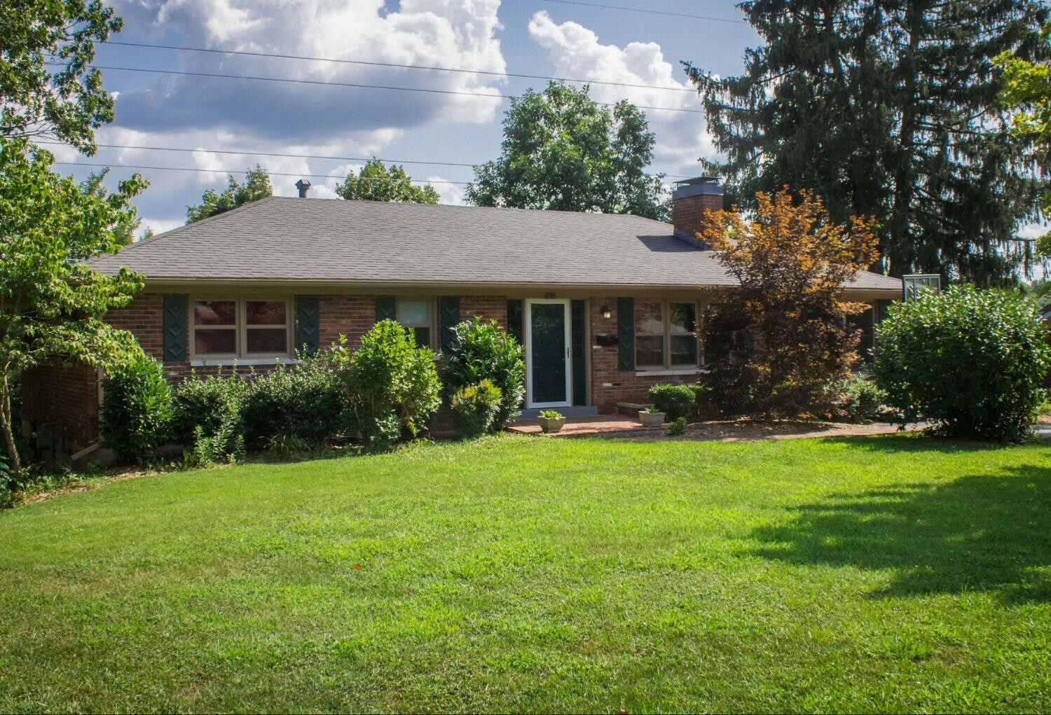 Property Photo:  1232 Meadow Lane  KY 40601 