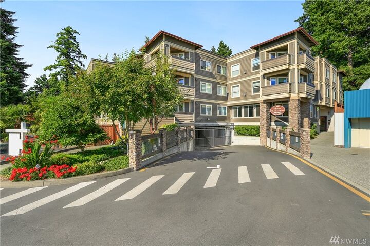 Property Photo:  1440 NW Richmond Beach Rd 304  WA 98177 