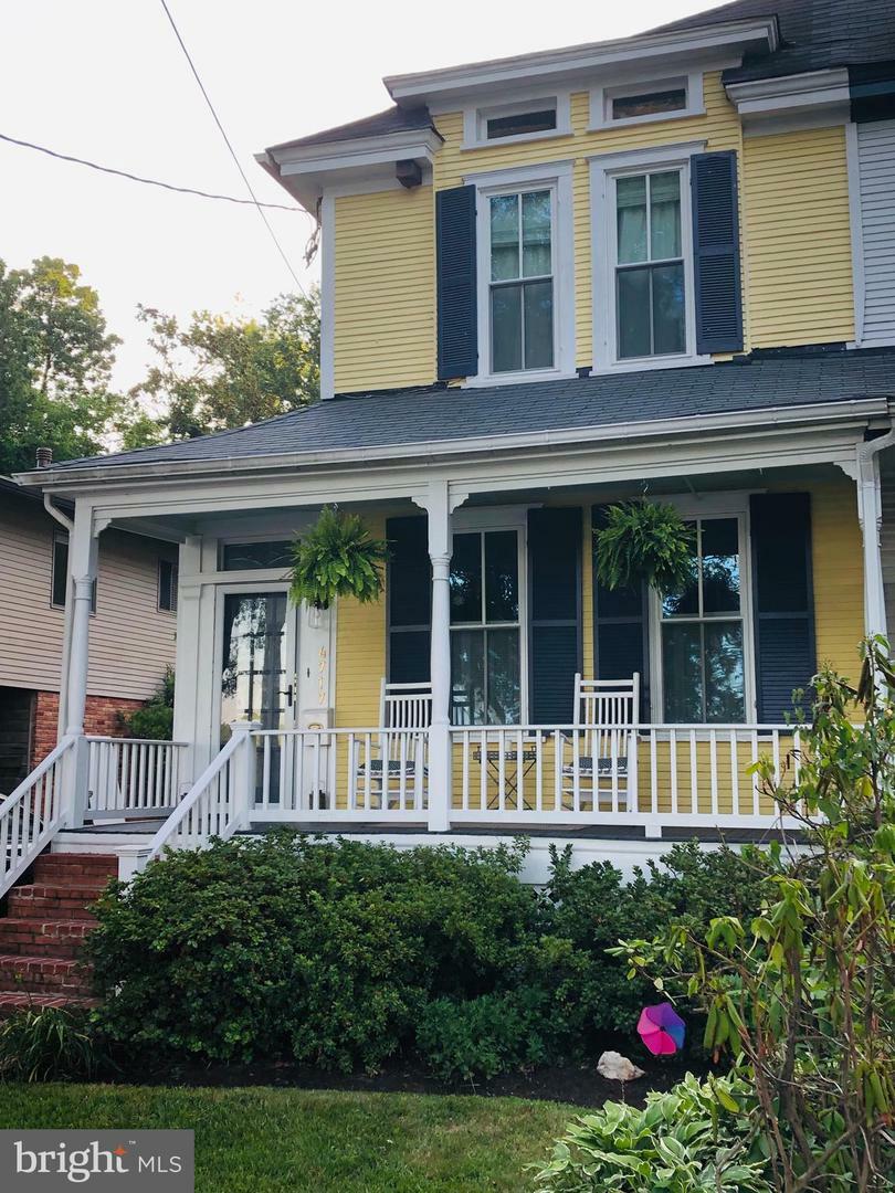 Property Photo: 4717 Macarthur Boulevard NW DC 20007
