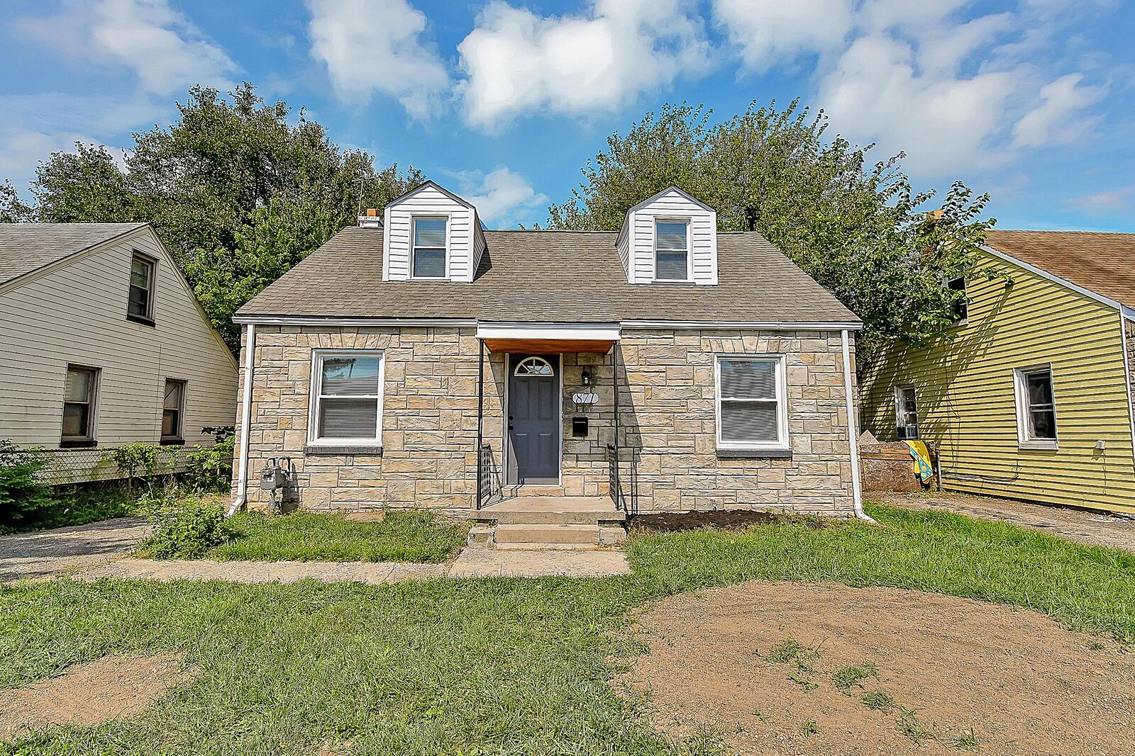 Property Photo:  871 Ruby Avenue  OH 43227 