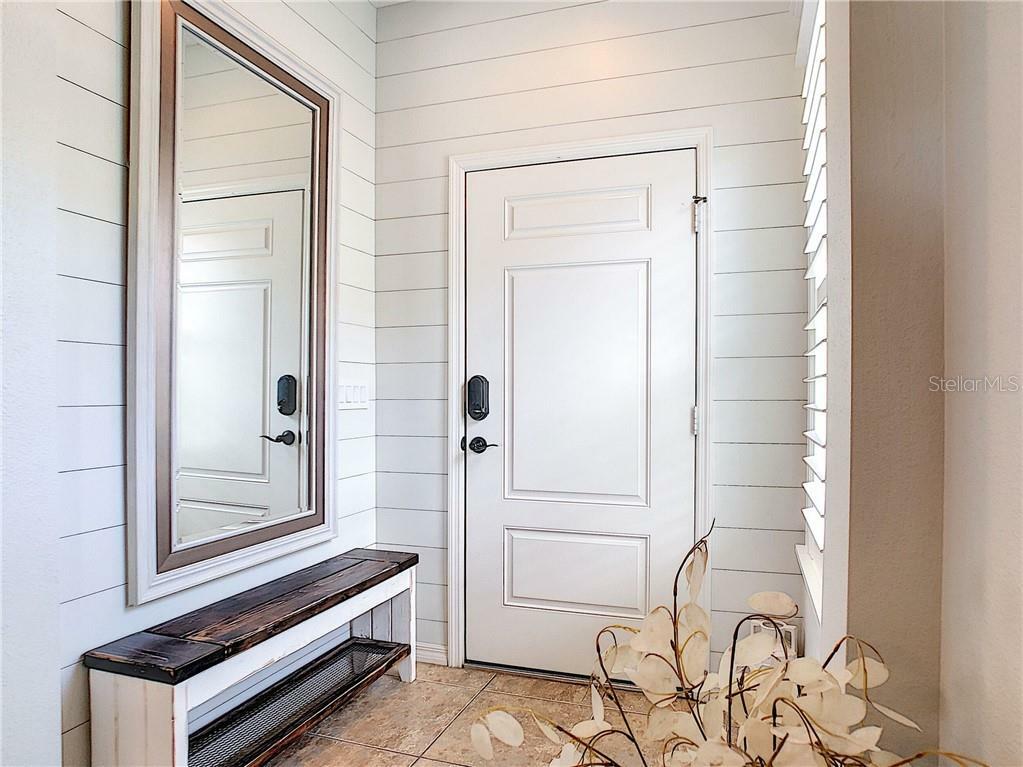 Property Photo: 4934 Newport News Circle FL 34211
