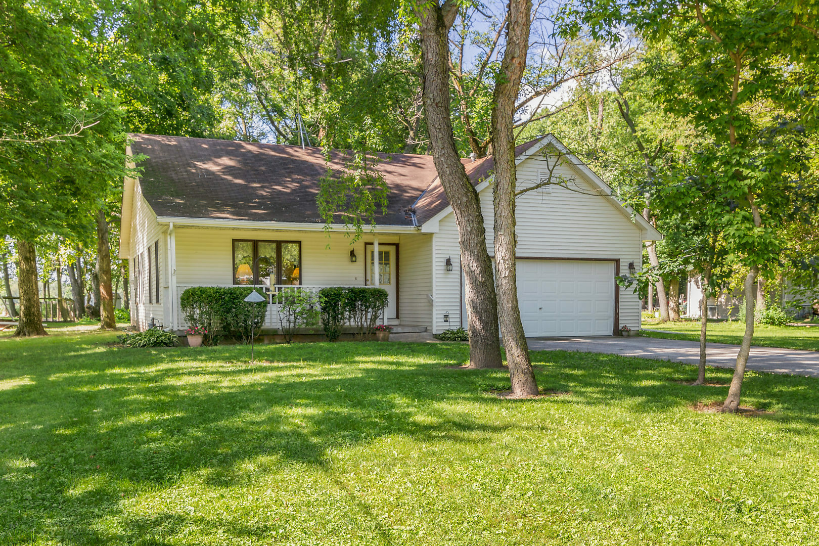 Property Photo:  2712 North 3853rd Road  IL 60551 