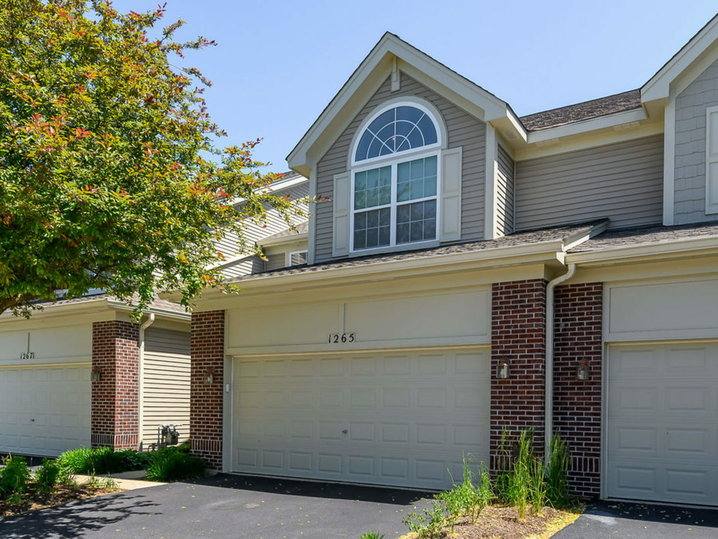 Property Photo:  1265 Townes Circle  IL 60502 