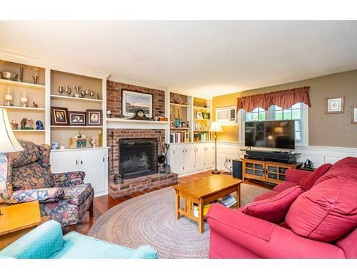 Property Photo: 48 Oakland St MA 01095