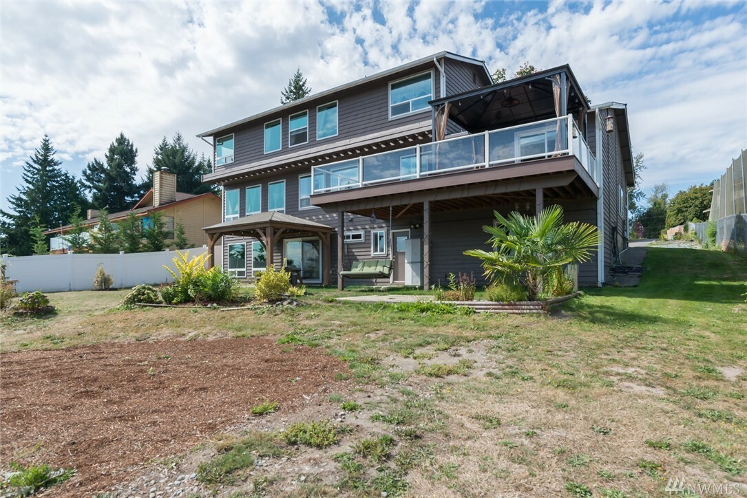 Property Photo:  38020 55th Ave S  WA 98001 