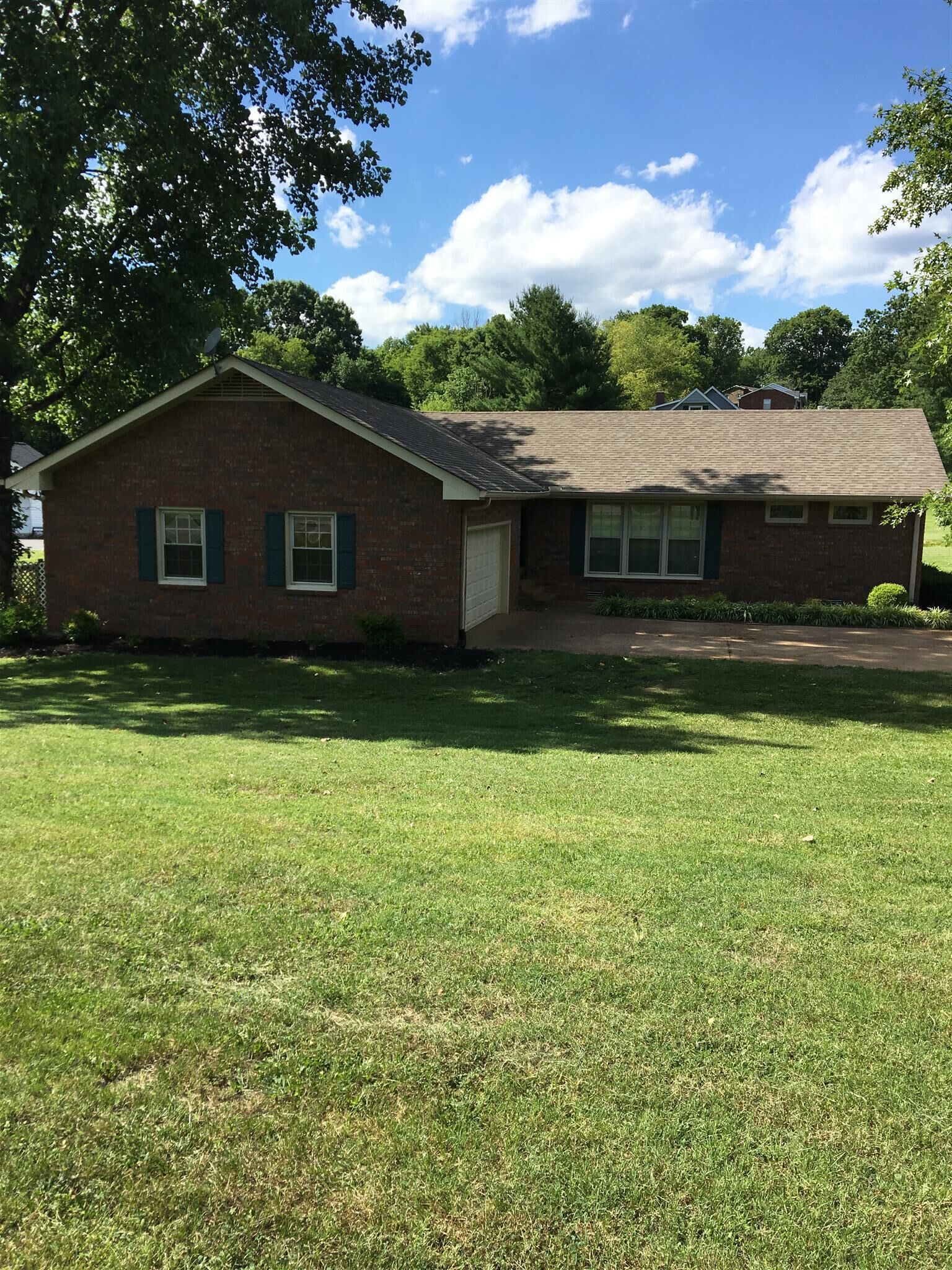 Property Photo:  101 Deerwood  TN 37075 
