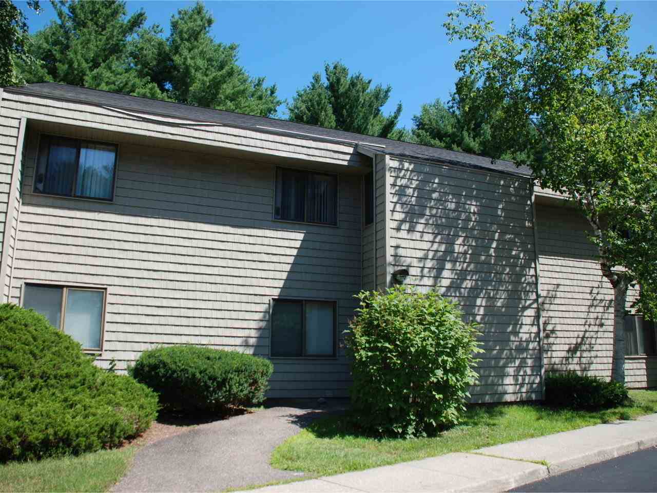 Property Photo:  21 Hawthorne Circle  VT 05403 