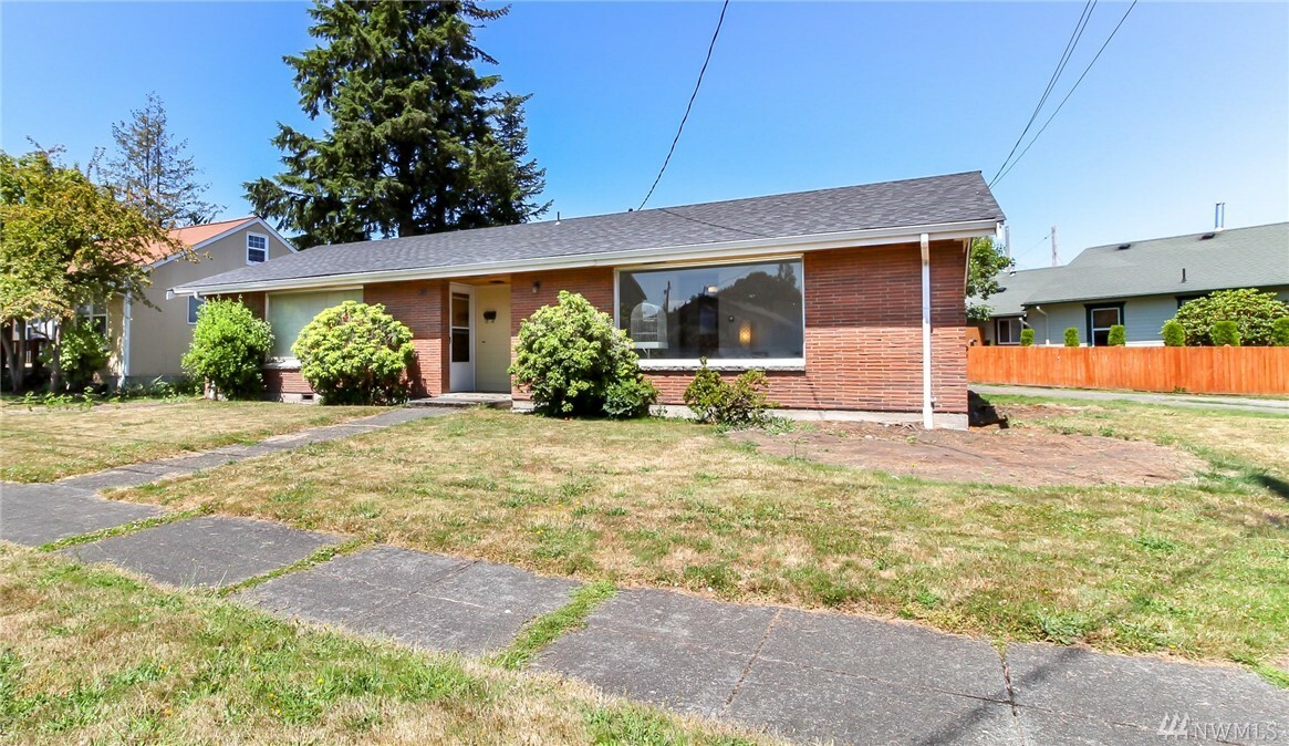 Property Photo: 2003 Neilson Ave WA 98022