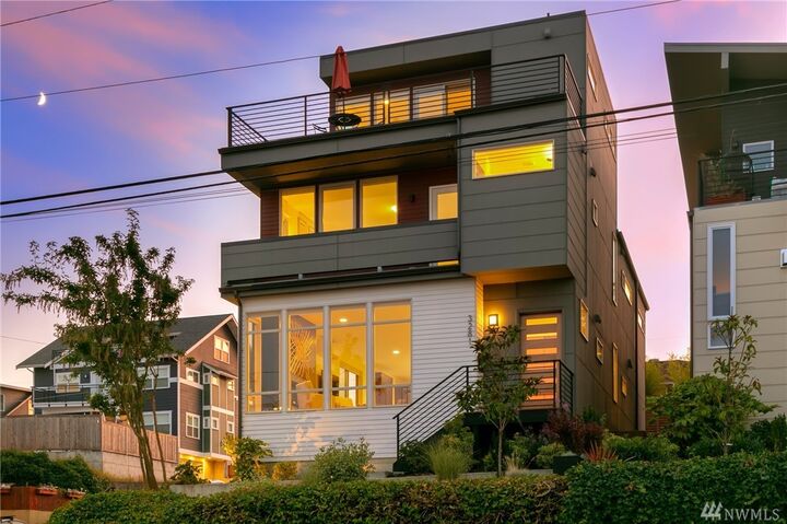 3281 37th Ave SW  Seattle WA 98126 photo