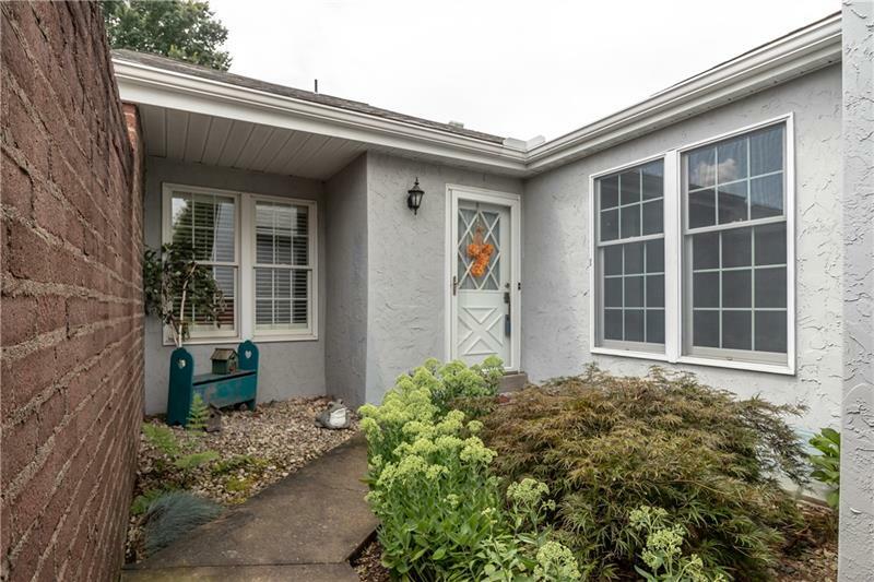 Property Photo: 138 Roscommon Pl PA 15317