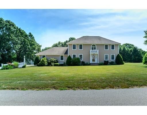 Property Photo:  15 Paulornette Circle  MA 01810 