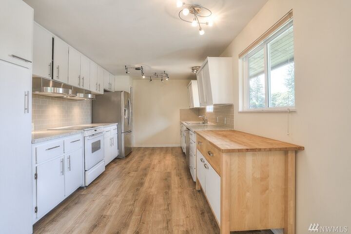 Property Photo:  8617 NE 133rd St  WA 98034 