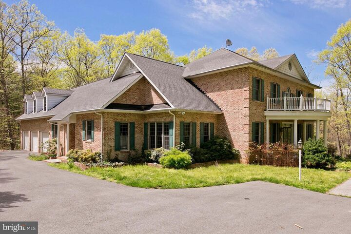 340 Whispering Knolls Drive  Winchester VA 22603 photo