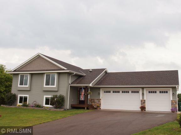 Property Photo:  822 Deer Path  MN 56069 