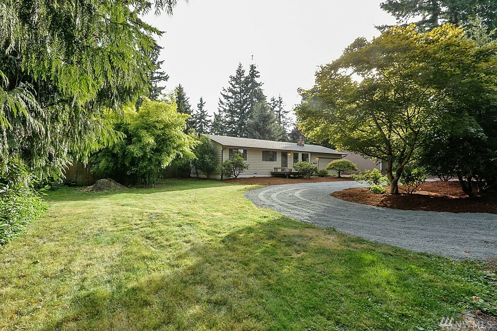 Property Photo:  15511 Meadow Rd  WA 98087 