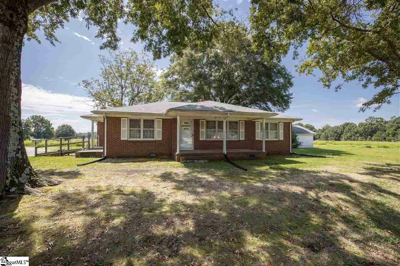 Property Photo:  102 Howard Drive  SC 29681 