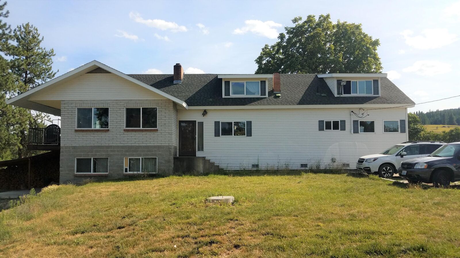 Property Photo:  822 A Barzee Rd  WA 99114 