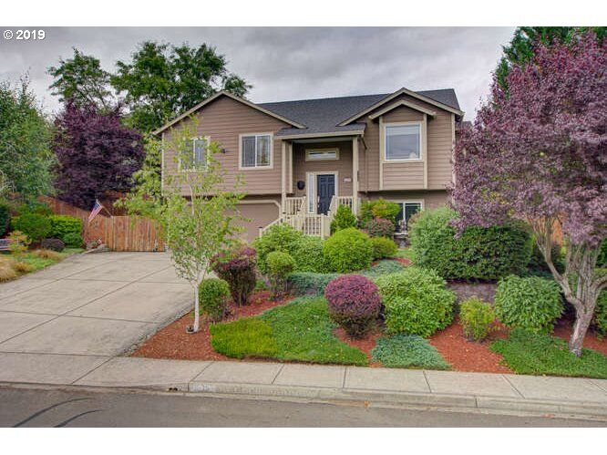 Property Photo:  1035 E Pioneer Loop  WA 98629 