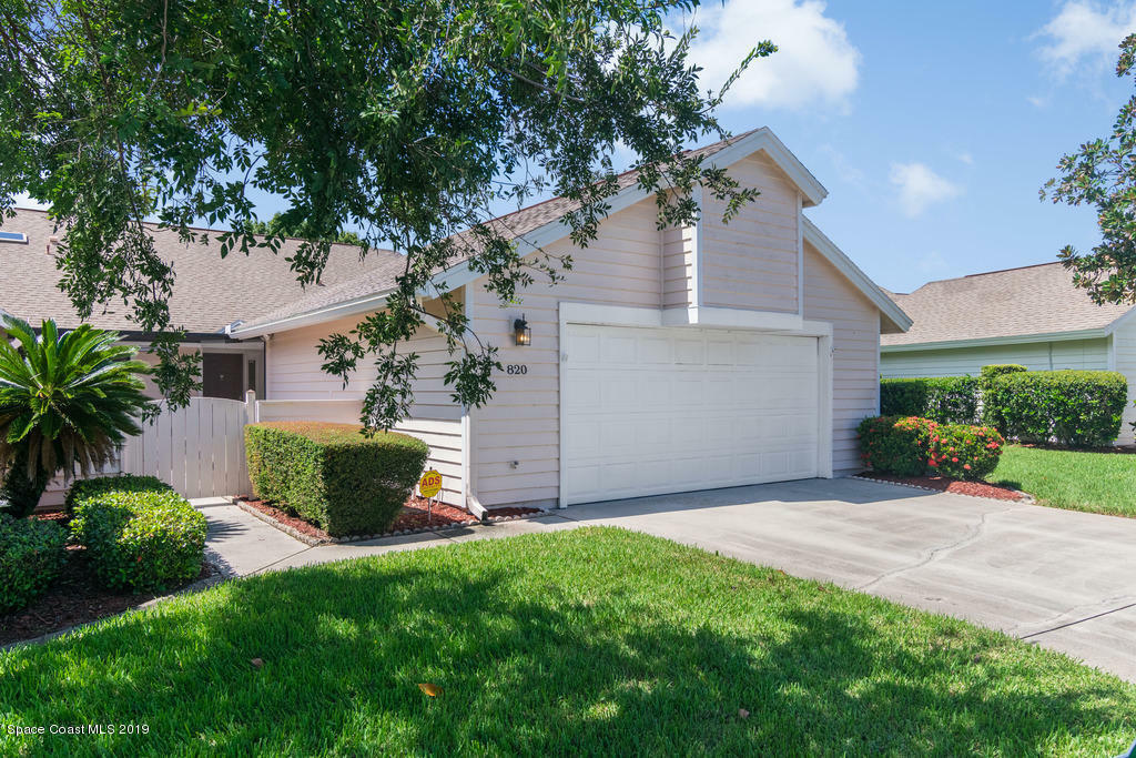 Property Photo:  820 Ridge Lake Drive  FL 32940 