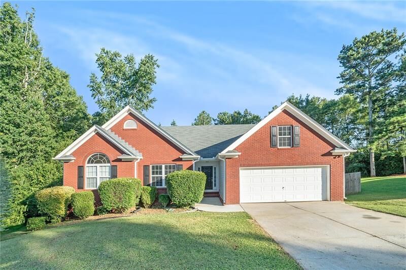 Property Photo:  169 Adams Lake Court   30046 