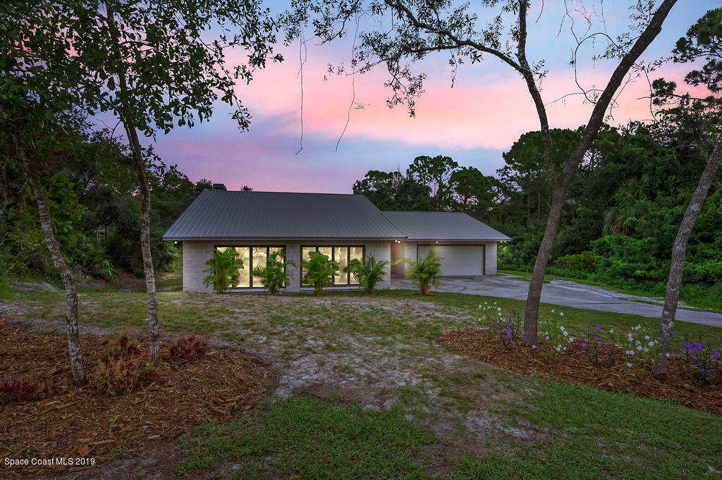 Property Photo:  6201 Horseshoe Avenue  FL 32780 