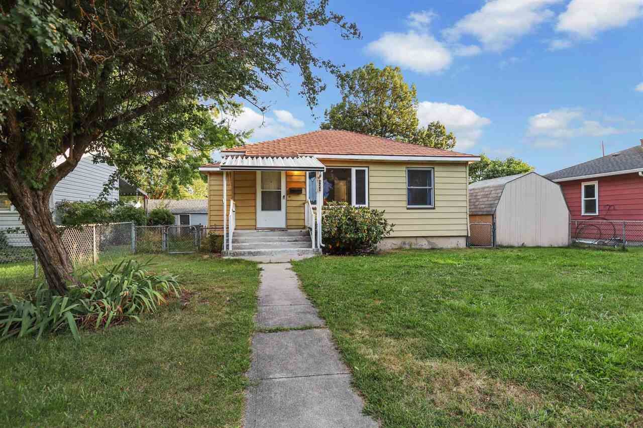 Property Photo:  828 E Joseph Ave  WA 99208 