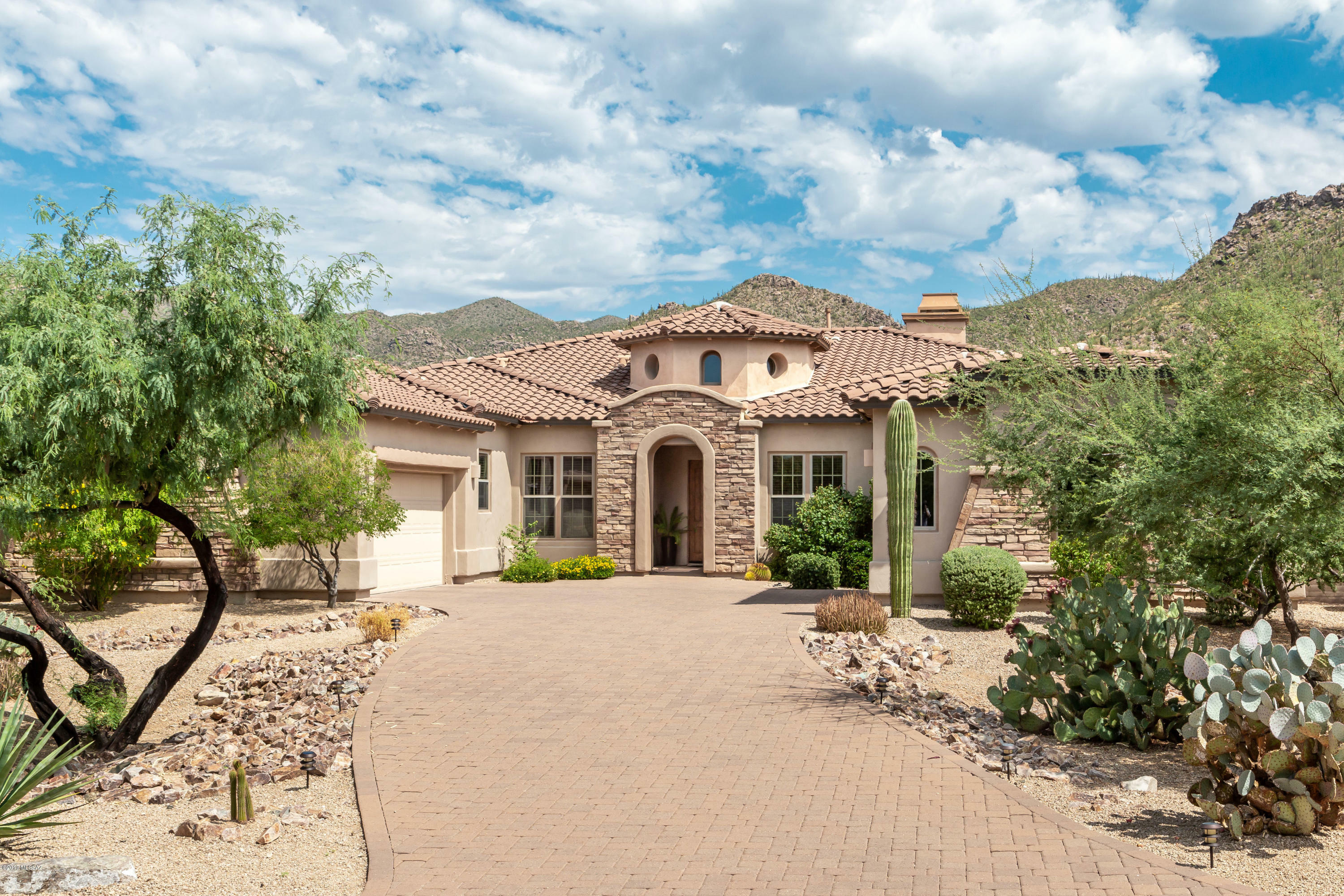 Property Photo:  14192 N Sunset Gallery Drive  AZ 85658 