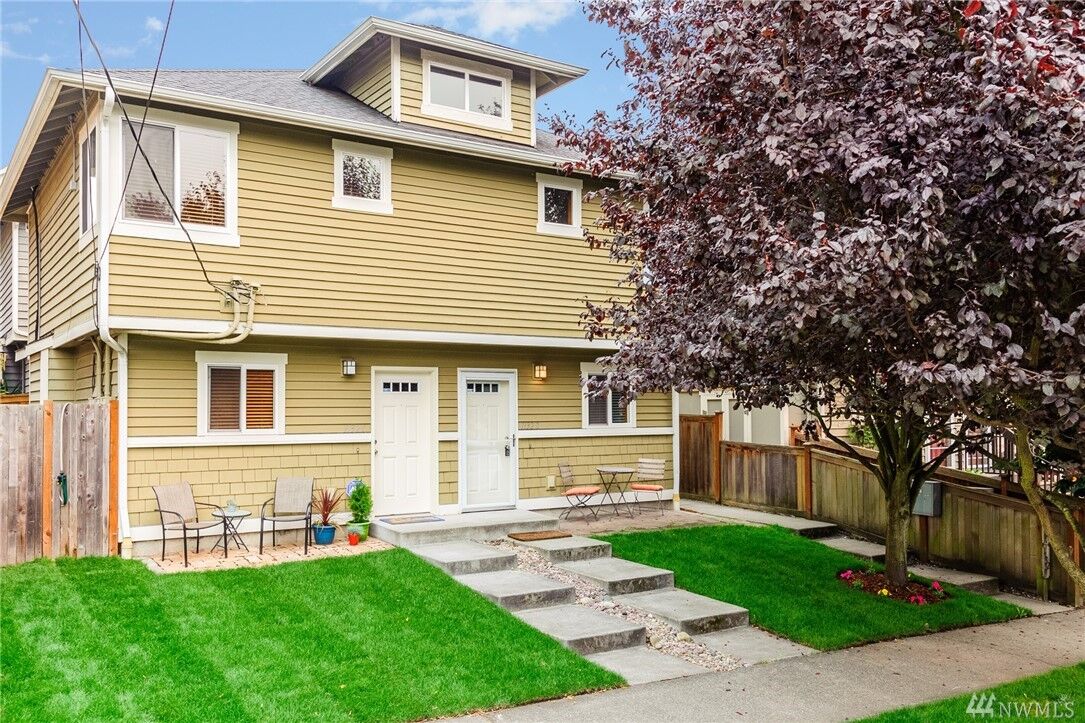 Property Photo:  1132 N 91st St D  WA 98103 