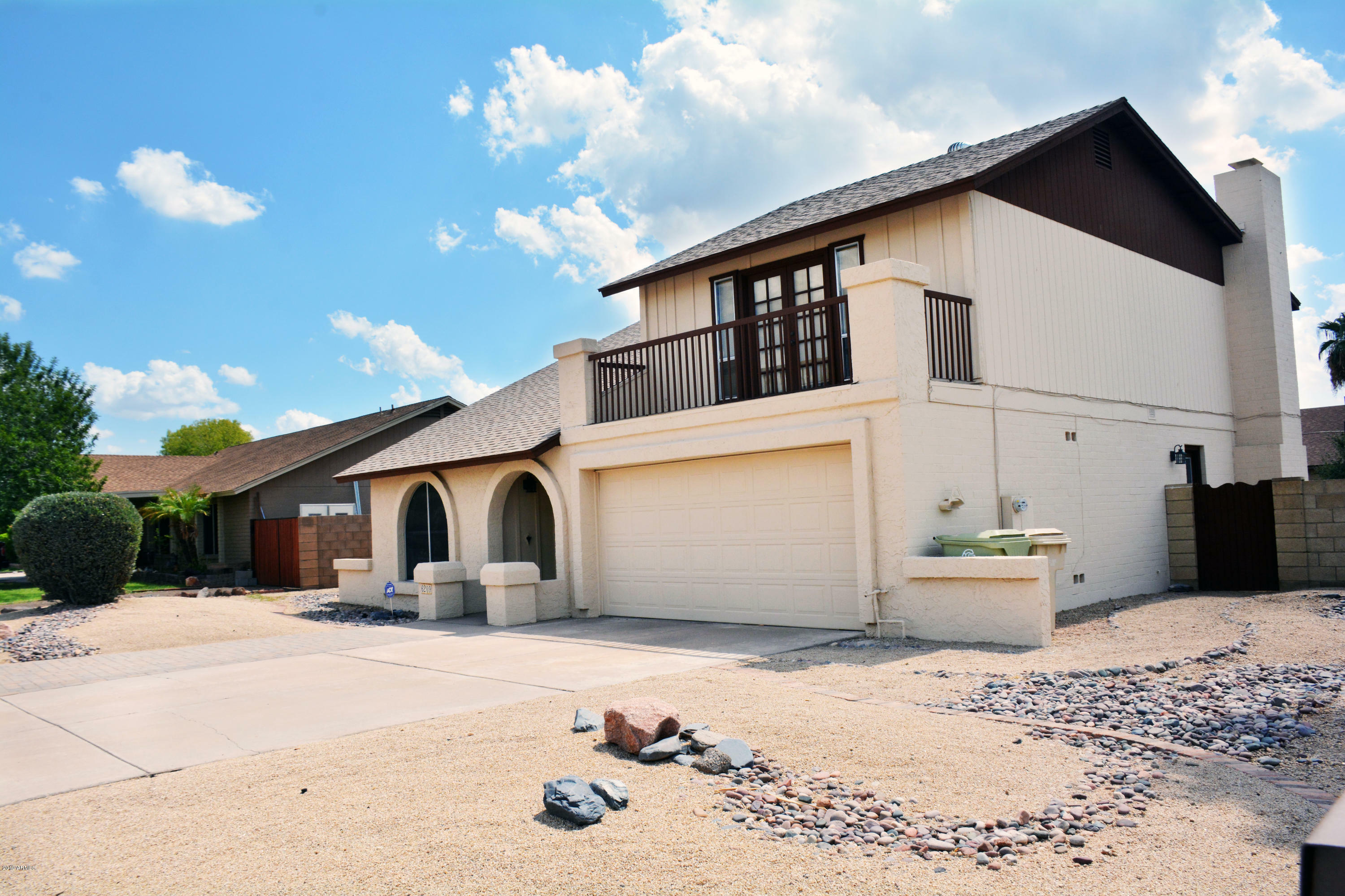 Property Photo: 6209 W Desert Hills Drive AZ 85304