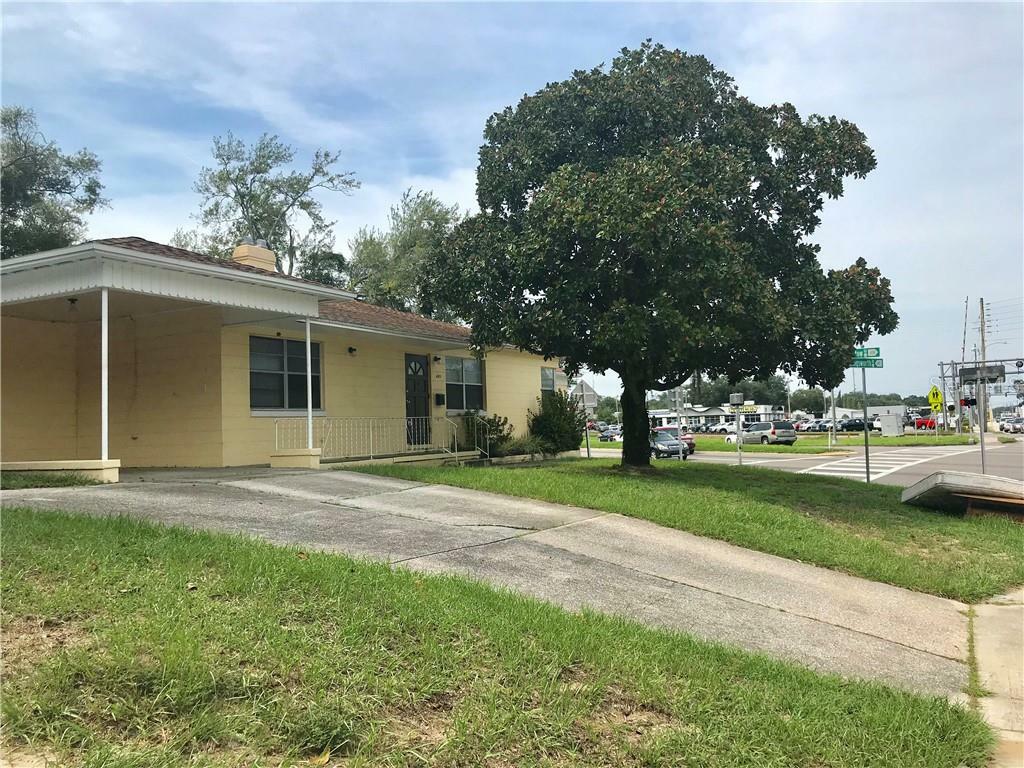 Property Photo:  605 Hollingsworth Road  FL 33801 