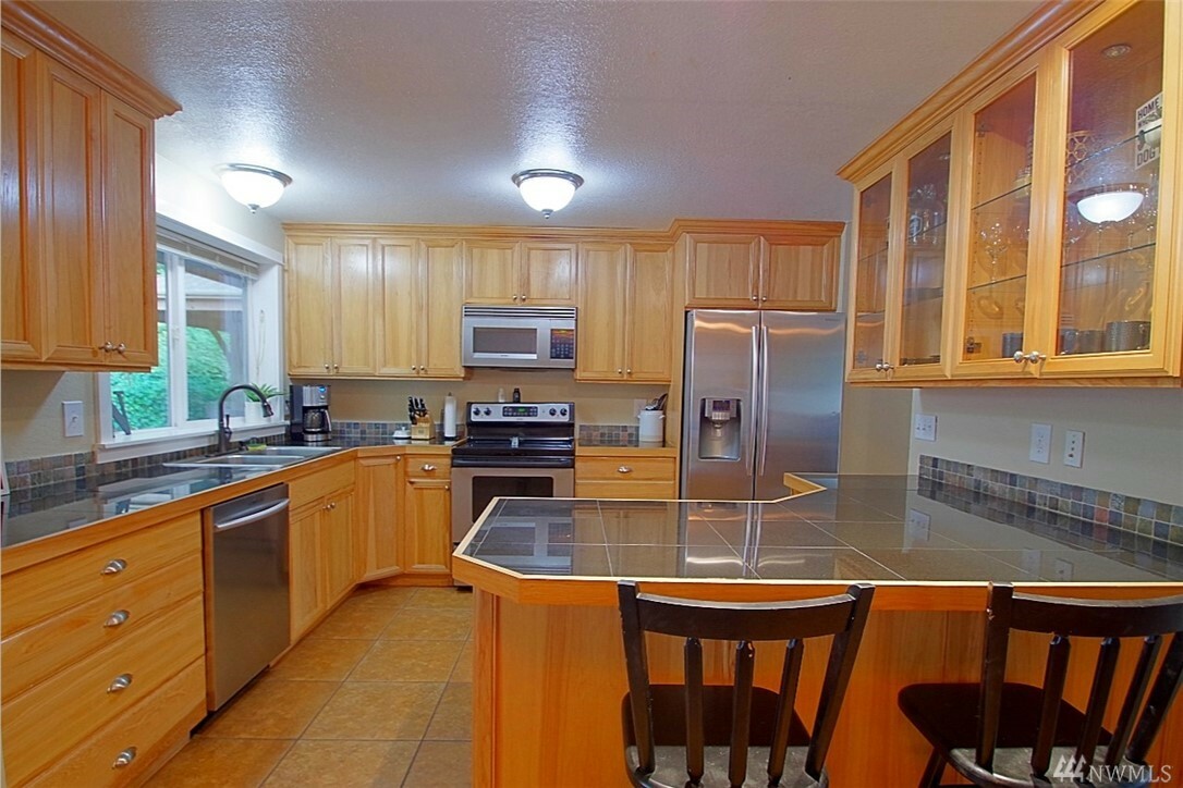 Property Photo: 8106 181st Ave E WA 98391