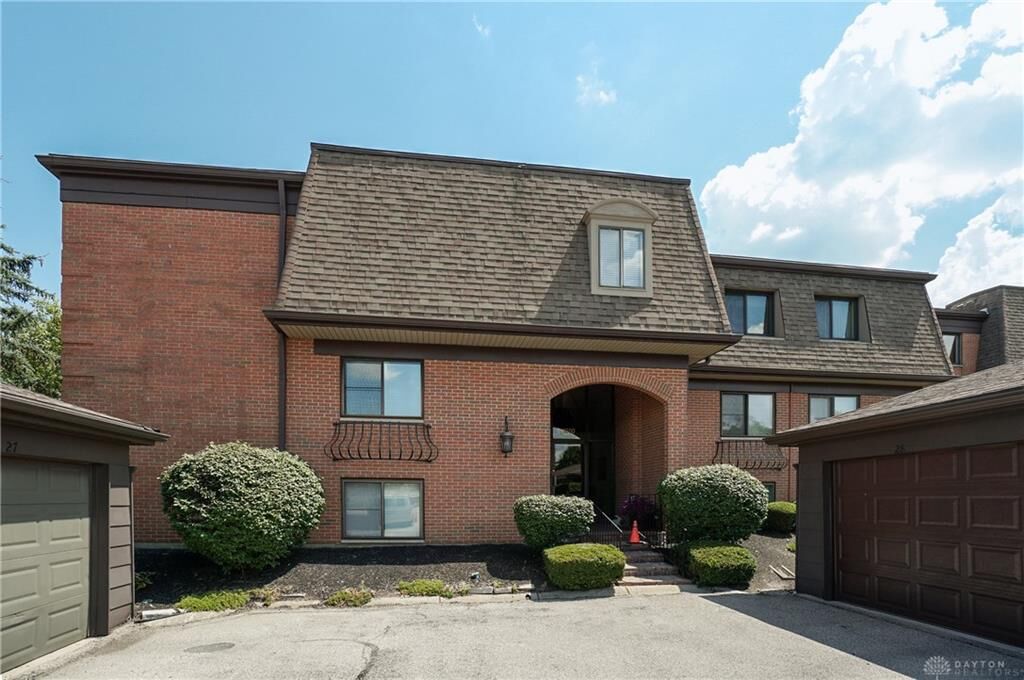 Property Photo: 1600 Pine Tree Lane 27 OH 45449