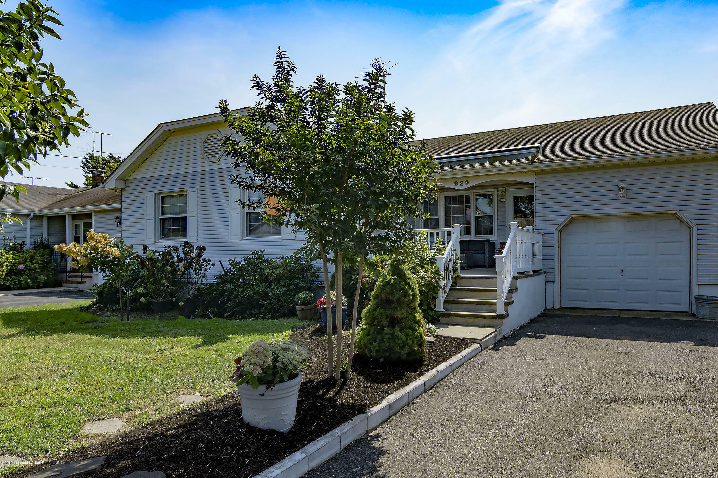 Property Photo:  929 Claridge Drive  NJ 07762 