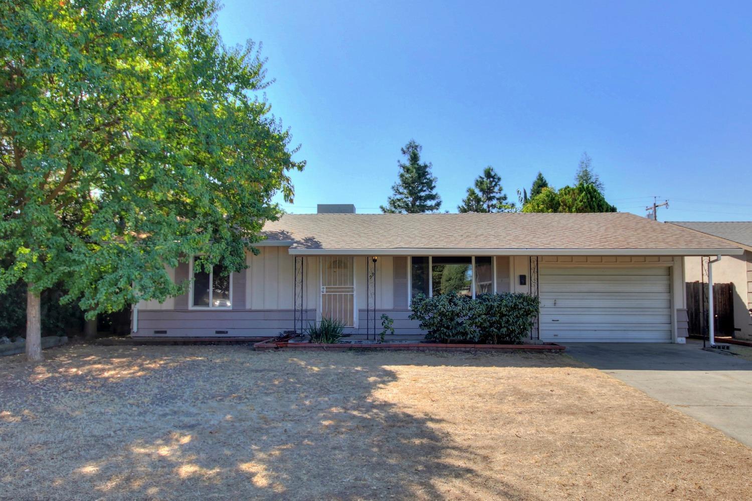 Property Photo: 9930 Meteor Drive CA 95827