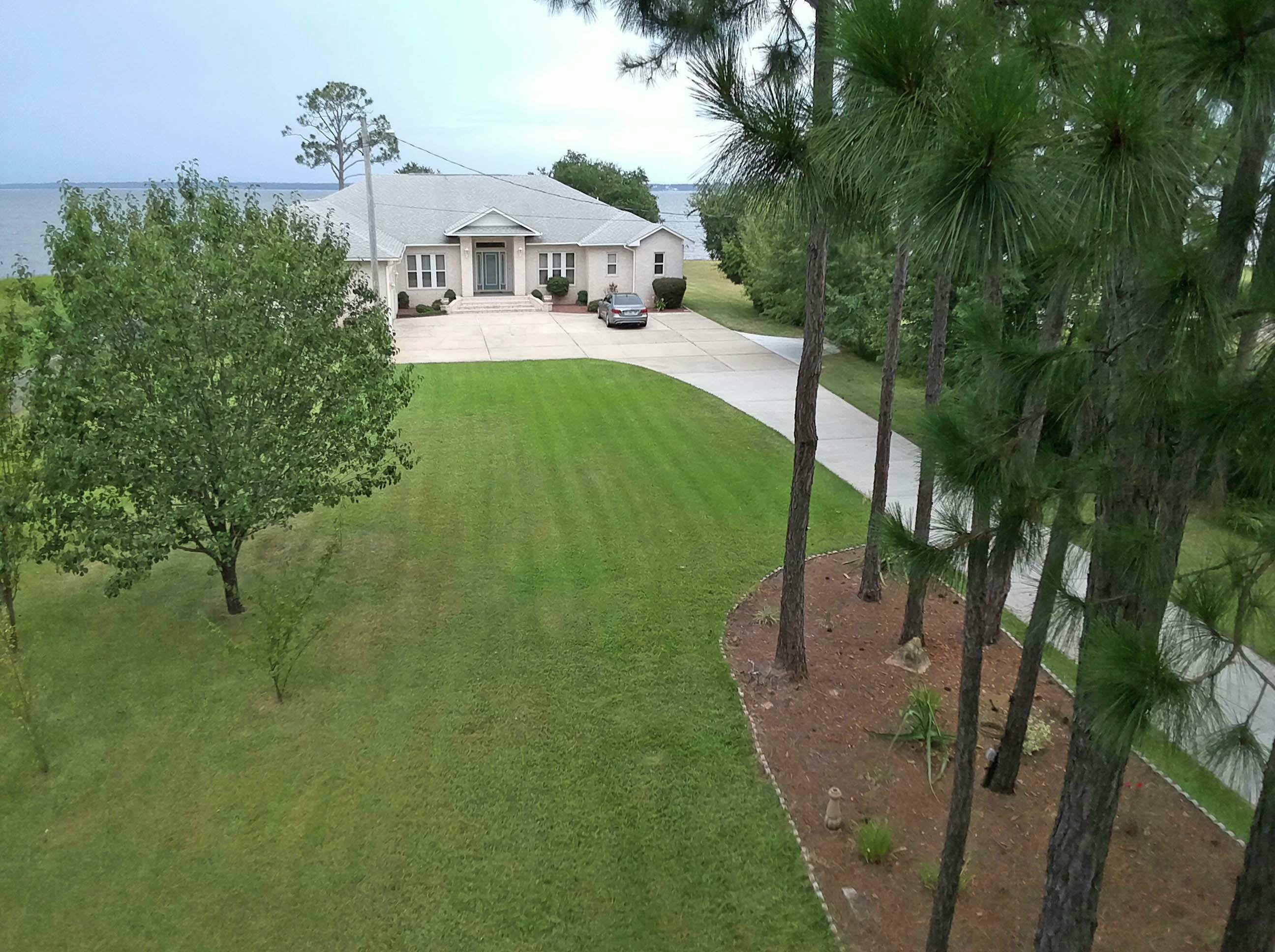 Property Photo:  977 Dolphin Road  FL 32583 