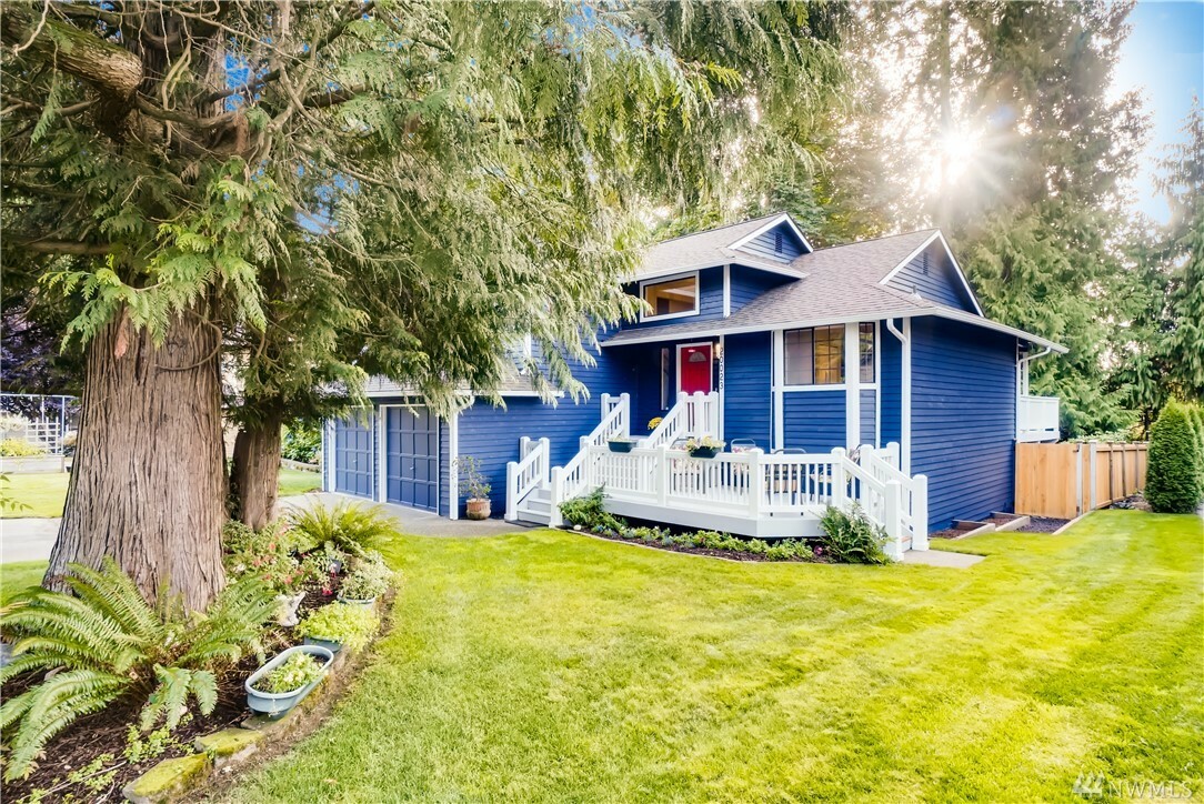 Property Photo: 20023 99th Ct NE WA 98011