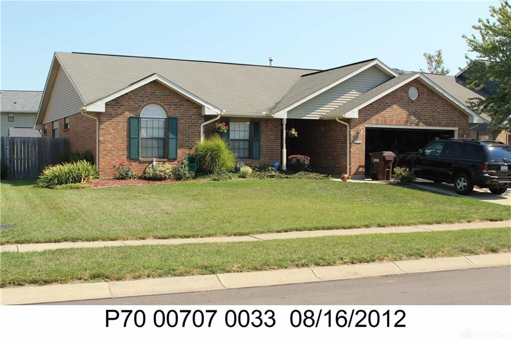 Property Photo: 6687 Charlesgate Road OH 45424