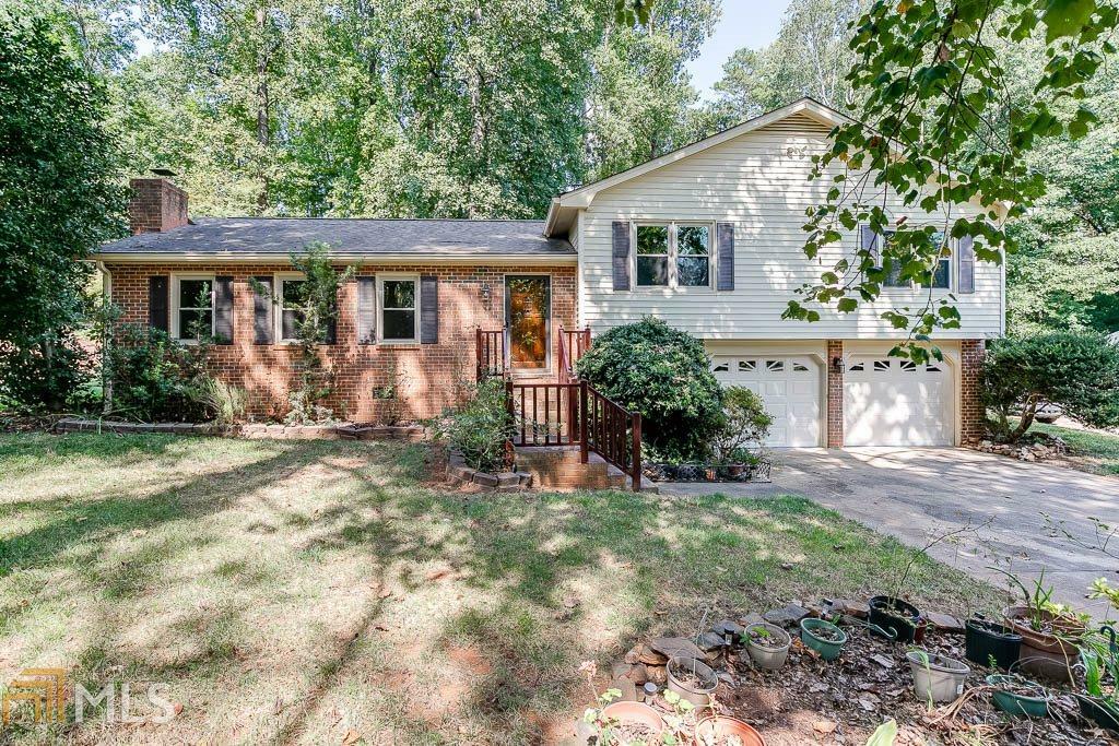 Property Photo:  1542 Bentwood Dr  GA 30047 