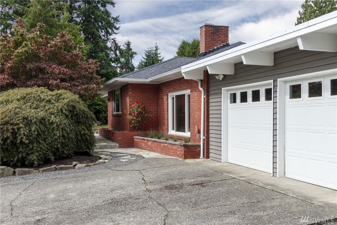 Property Photo:  7923  220th Street SW  WA 98026 