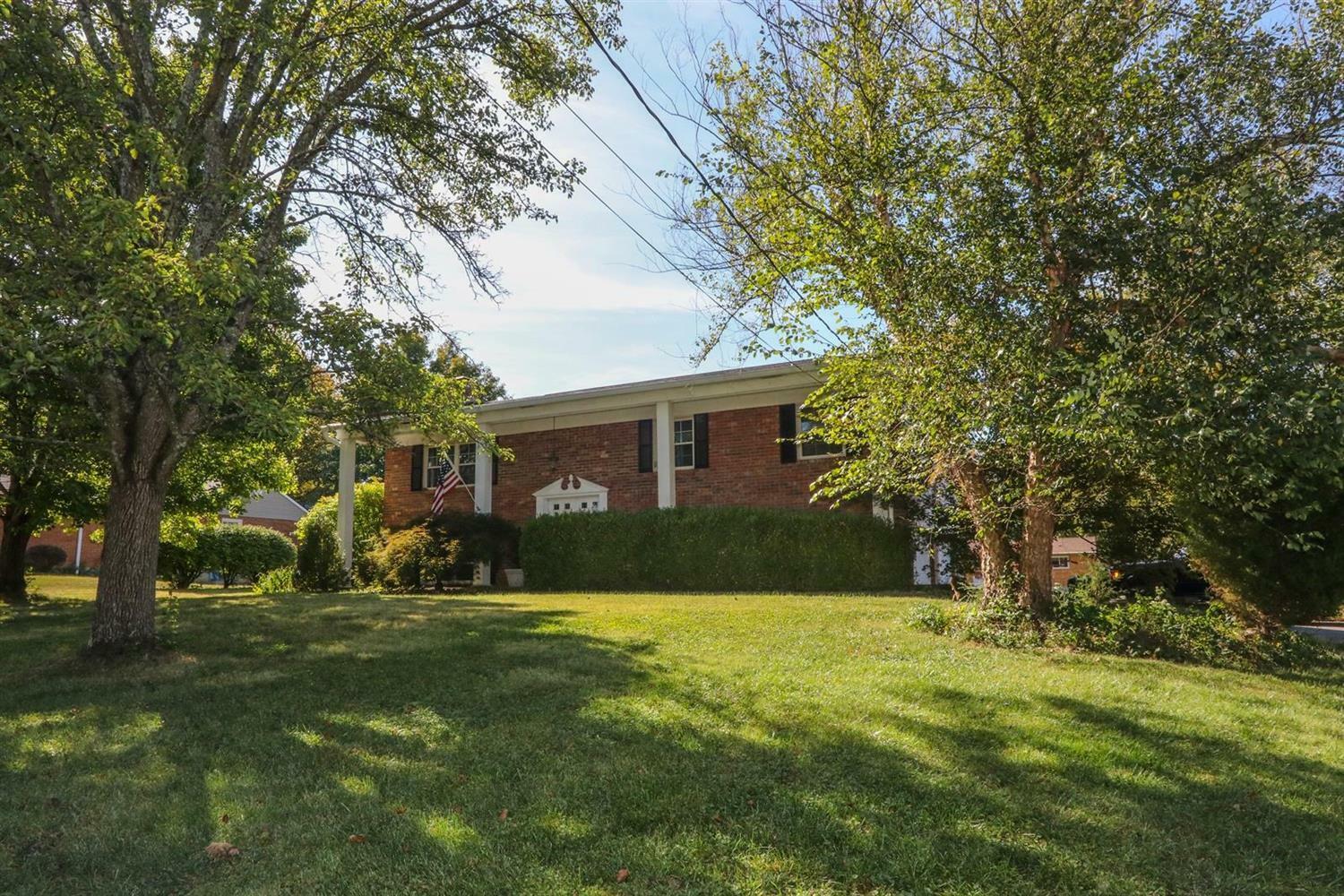 Property Photo:  725 Pine Ridge Rd  OH 45150 