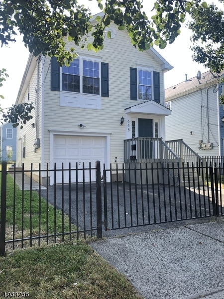 Property Photo: 668 S 15th NJ 07103