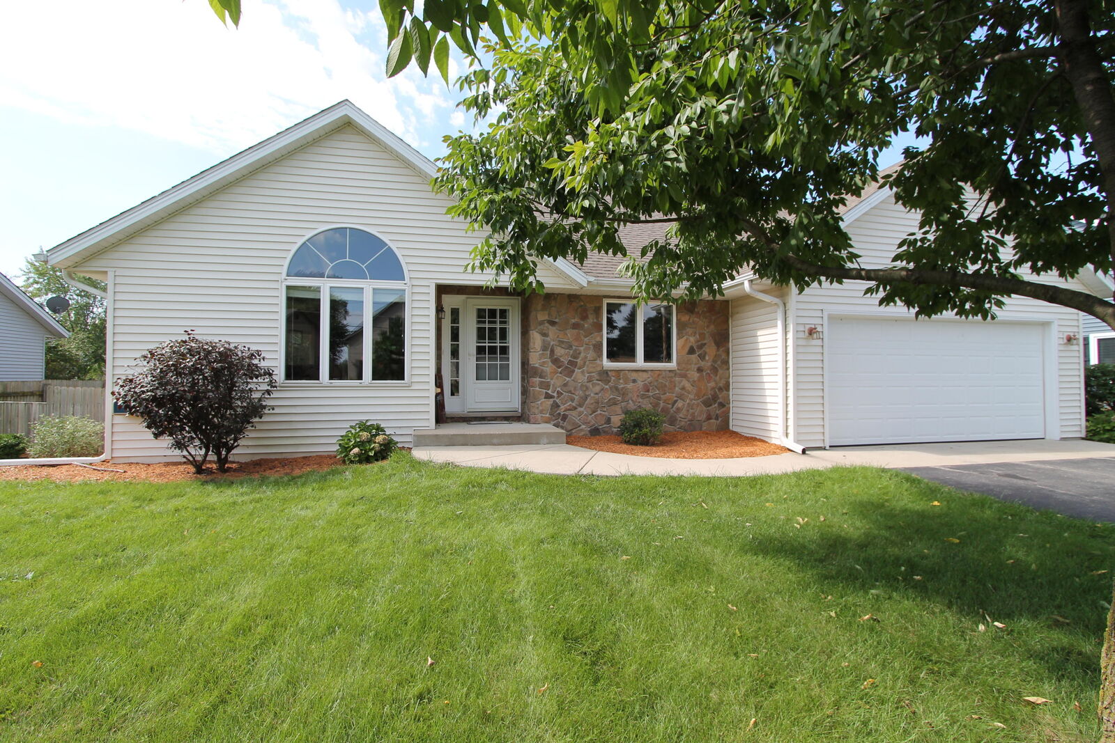 Property Photo: 4112 Lake St WI 53105
