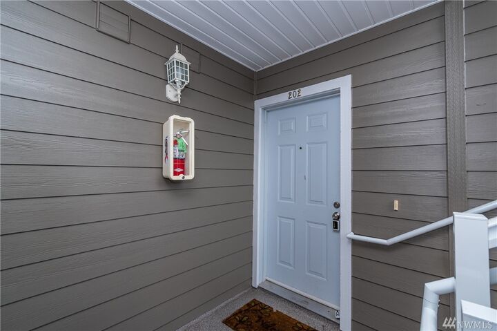 Property Photo: 1691 SW Mulberry F202 WA 98277