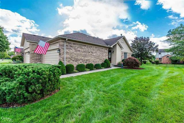 Property Photo: 15250 Windmill Dr MI 48044